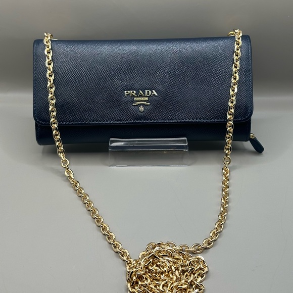 Prada Handbags - 💙AUTHENTICATED PRADA SAFFIANO LEATHER WALLET ON CHAIN💙